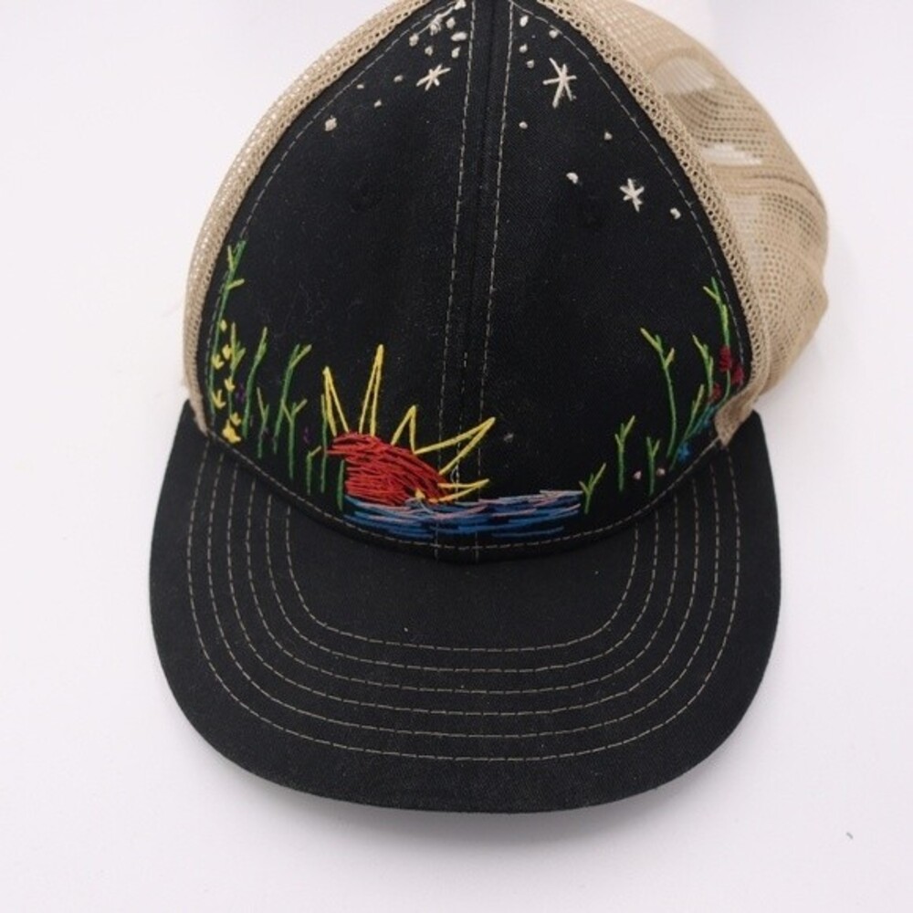 Gregory Vintage Adjustable Hat With Landscape Emb… - image 3